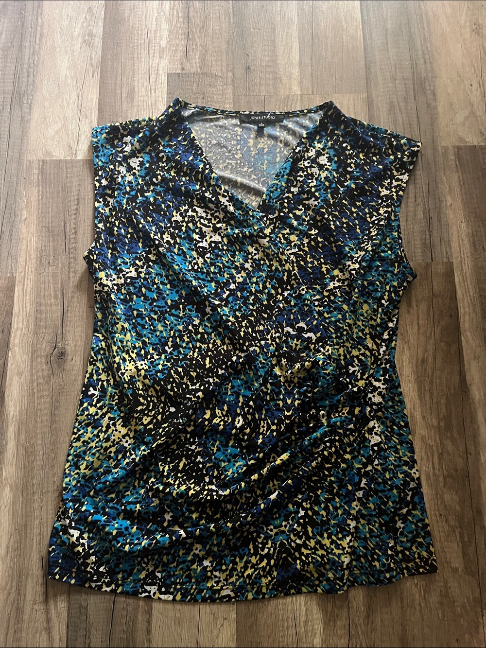 Jones’s New York Crossover Sleeveless Blouse Sz L